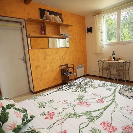Apartamento Launie Lea Eyzerac Exterior foto