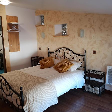 Apartamento Launie Lea Eyzerac Exterior foto
