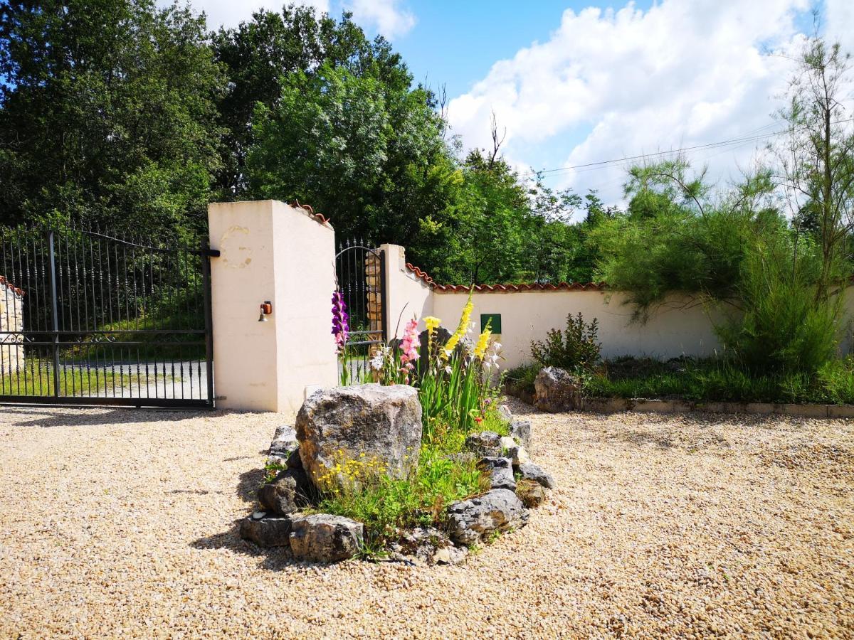 Apartamento Launie Lea Eyzerac Exterior foto