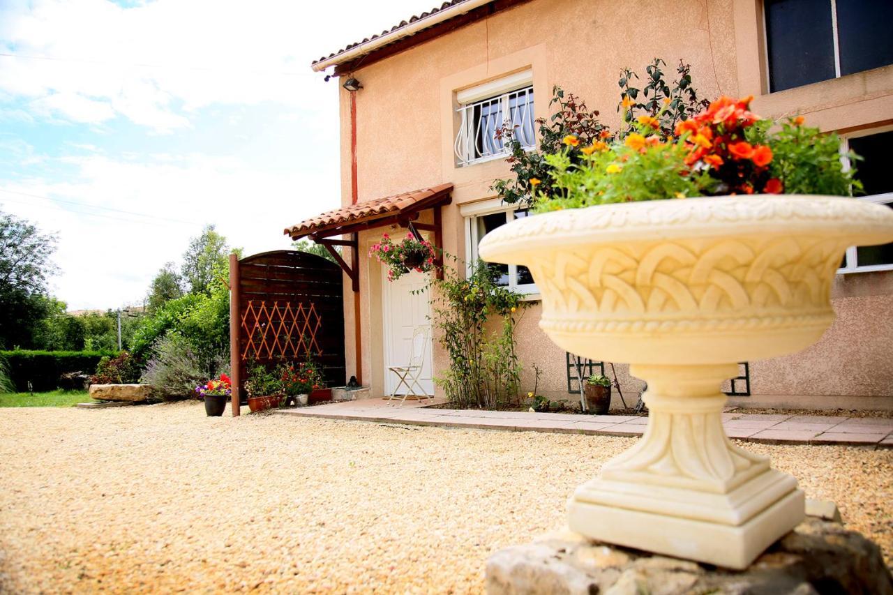 Apartamento Launie Lea Eyzerac Exterior foto