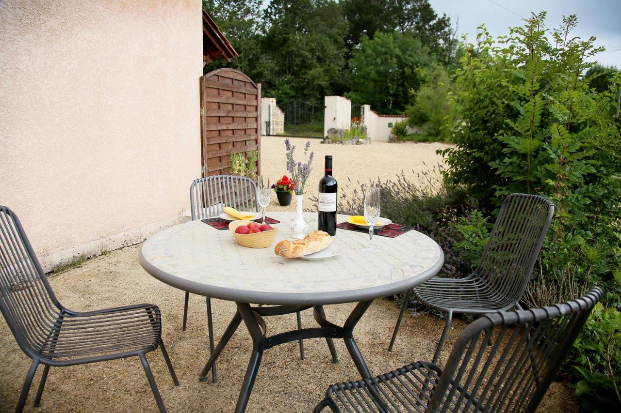 Apartamento Launie Lea Eyzerac Exterior foto
