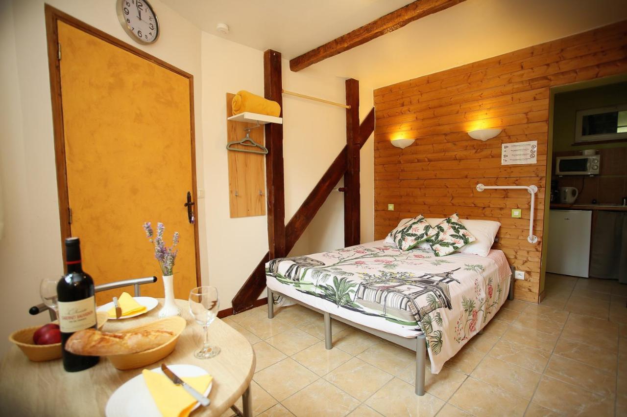 Apartamento Launie Lea Eyzerac Exterior foto